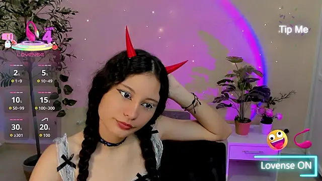 Snapshot of Krysten_Riter chatting on February 11, 2026, 2:39 pm Krysten Riter online show from February 11, 2026, 2:39 pm