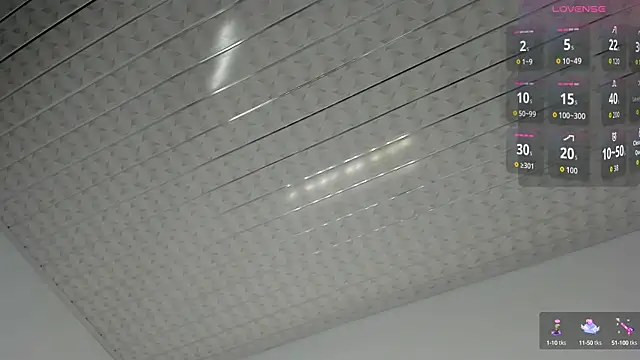 Zahra milks online show from October 6, 2025, 1:45 pm