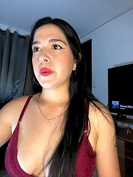 tianastone  online show from October 3, 2025, 2:04 am