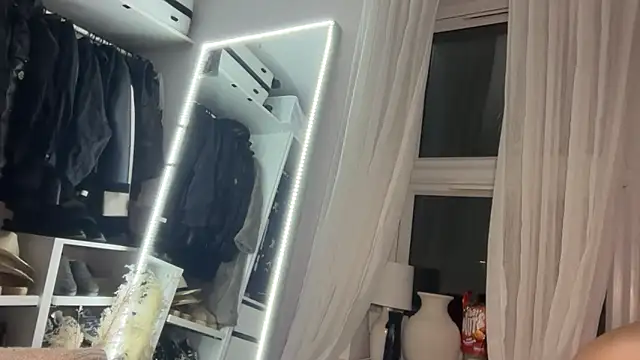 KayleeBella online show from October 3, 2025, 6:53 pm