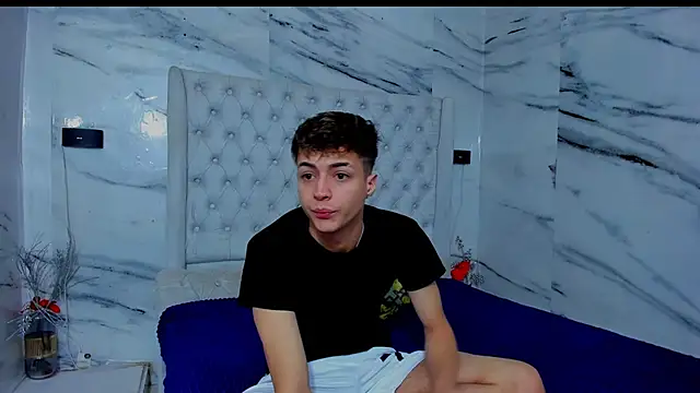 Ari and Storm online show from November 29, 2025, 1:44 pm