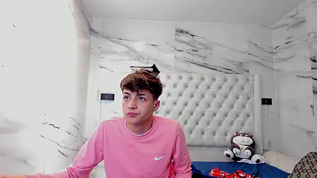 Ari and Storm online show from January 17, 2026, 3:48 pm