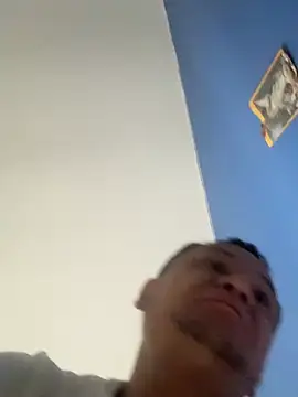 Snapshot of stevo170t chatting on February 16, 2026, 3:43 pm stevo170t online show from February 16, 2026, 3:43 pm