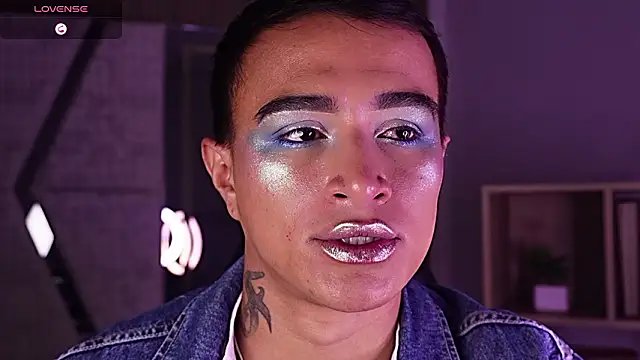 Snapshot of LiamDeep chatting on February 5, 2026, 8:26 pm LiamDeep online show from February 5, 2026, 8:26 pm