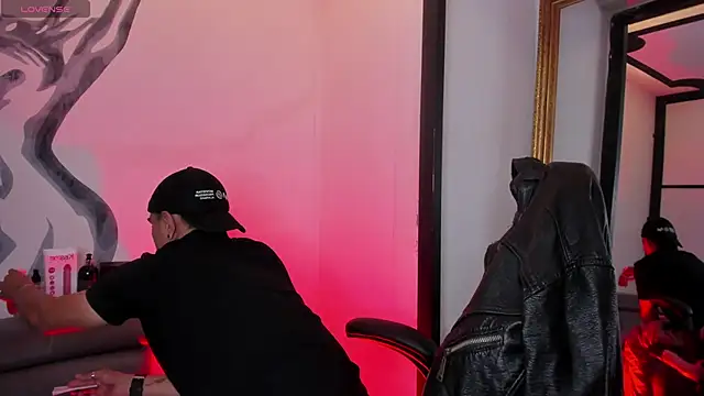 LiamDeep online show from October 11, 2025, 8:10 pm