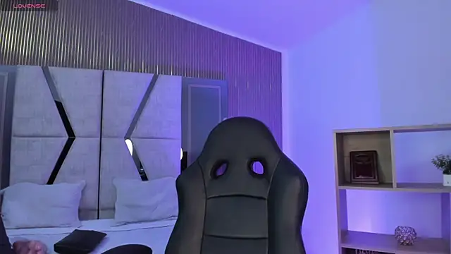 Snapshot of LiamDeep chatting on February 23, 2026, 8:53 pm LiamDeep online show from February 23, 2026, 8:53 pm