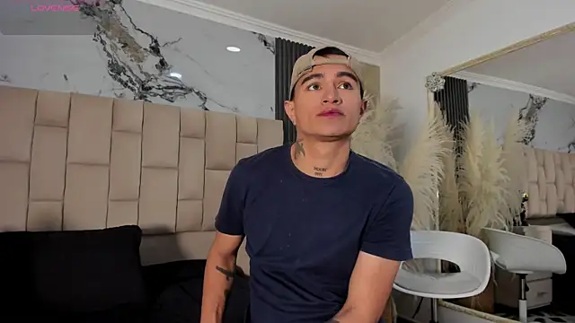 Snapshot of LiamDeep chatting on March 22, 2026, 8:21 pm LiamDeep online show from March 22, 2026, 8:21 pm