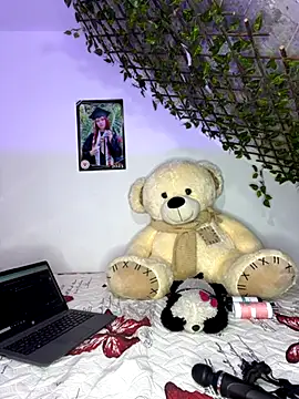 Snapshot of Melody_rouxxx chatting on September 12, 2025, 12:22 am Melody rouxxx online show from September 12, 2025, 12:22 am