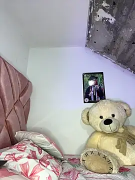 Snapshot of Melody_rouxxx chatting on October 30, 2025, 11:01 pm Melody rouxxx online show from October 30, 2025, 11:01 pm