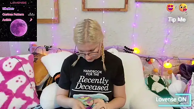 Snapshot of samanthamalichite chatting on October 22, 2025, 3:11 pm samanthamalichite online show from October 22, 2025, 3:11 pm