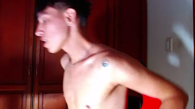 rowanbigboy23 online show from September 21, 2025, 6:07 am