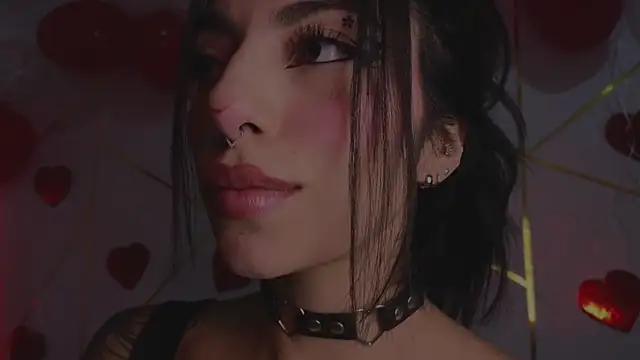 Hollyxx  online show from February 16, 2026, 4:27 pm