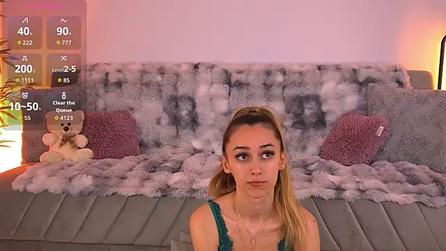 AmyKent  online show from June 7, 2026, 2:44 pm