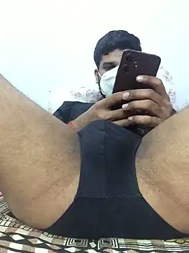 Snapshot of fitboy2107 chatting on October 18, 2025, 4:20 pm fitboy2107 online show from October 18, 2025, 4:20 pm