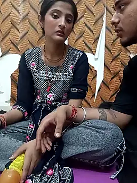 romantic couple1 online show from September 28, 2025, 3:13 am