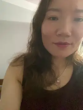 Pyy07 online show from November 8, 2025, 1:14 pm