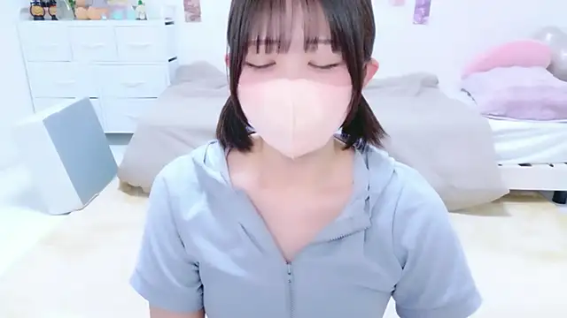 Snapshot of Hinata_Sun chatting on July 28, 2026, 8:34 pm Hinata Sun online show from July 28, 2026, 8:34 pm