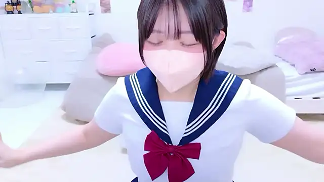 Hinata Sun online show from June 18, 2026, 12:54 pm