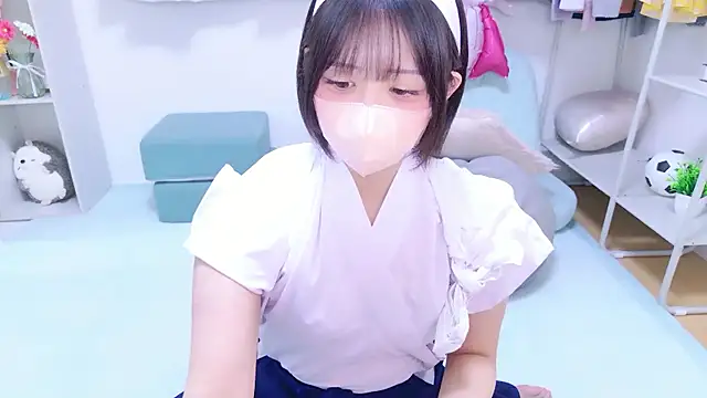 Snapshot of Hinata_Sun chatting on July 18, 2026, 2:58 pm Hinata Sun online show from July 18, 2026, 2:58 pm