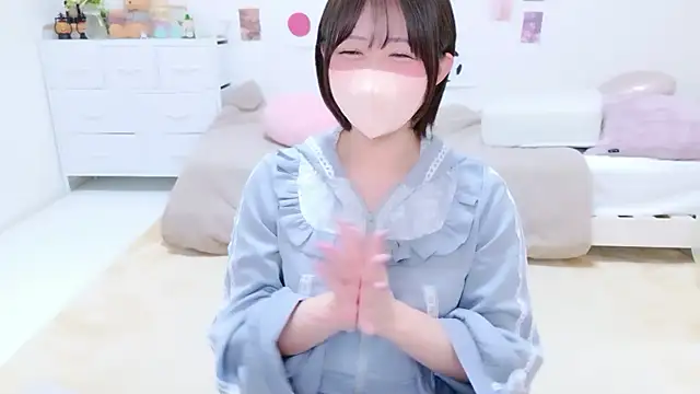 Snapshot of Hinata_Sun chatting on June 25, 2026, 12:10 pm Hinata Sun online show from June 25, 2026, 12:10 pm
