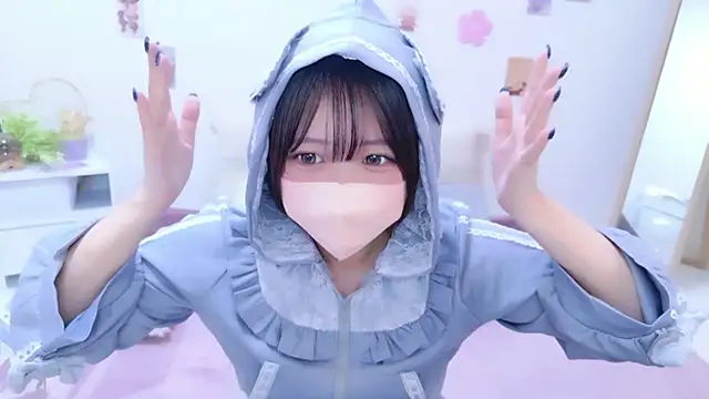 Hinata Sun online show from June 17, 2026, 12:48 pm