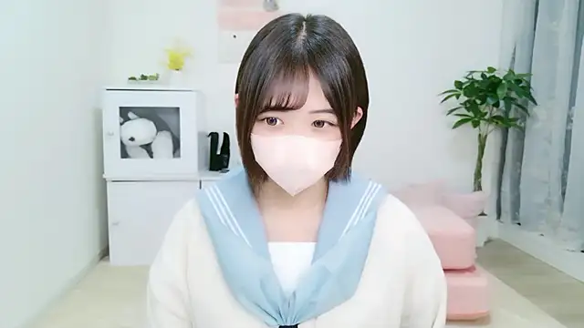 Hinata Sun online show from September 12, 2025, 9:42 am