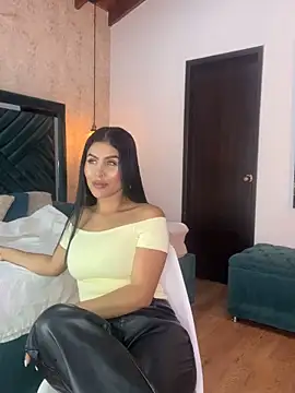 Snapshot of Sofi_Moreno chatting on March 18, 2026, 11:46 am Sofi Moreno online show from March 18, 2026, 11:46 am