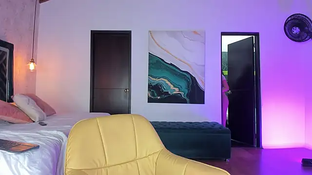 Sofi Moreno online show from September 12, 2025, 12:27 pm