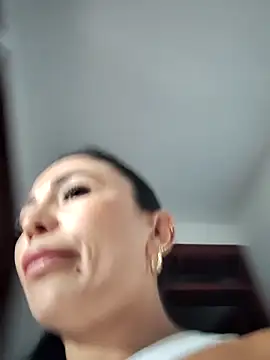 mia mancinii online show from March 19, 2026, 11:49 pm