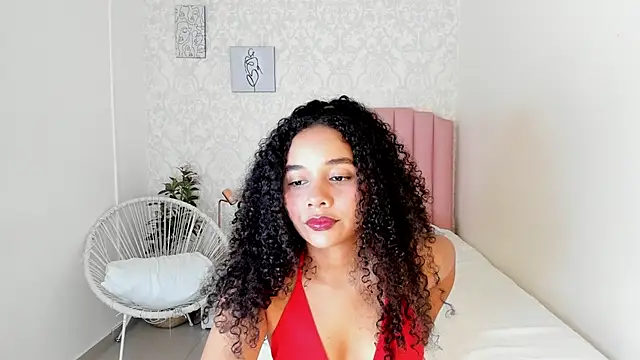 esther sofia online show from April 30, 2026, 8:05 pm
