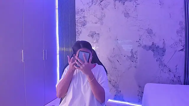 Snapshot of Laly_Cherry_ chatting on September 9, 2025, 12:14 pm Laly Cherry online show from September 9, 2025, 12:14 pm