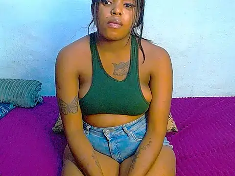 Snapshot of SlenderCaramelBabexx chatting on September 15, 2025, 3:34 pm SlenderCaramelBabexx online show from September 15, 2025, 3:34 pm