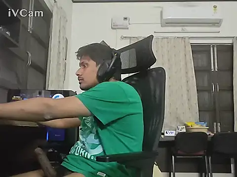 Snapshot of Bakasur_19 chatting on December 22, 2025, 10:54 pm Bakasur 19 online show from December 22, 2025, 10:54 pm