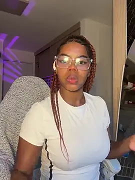 Sweet-Jade online show from October 8, 2025, 10:43 pm