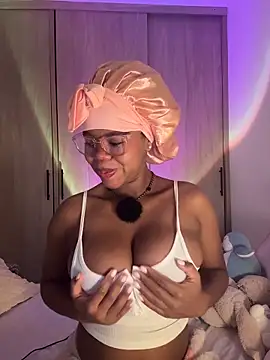 Sweet-Jade online show from May 14, 2026, 9:06 am