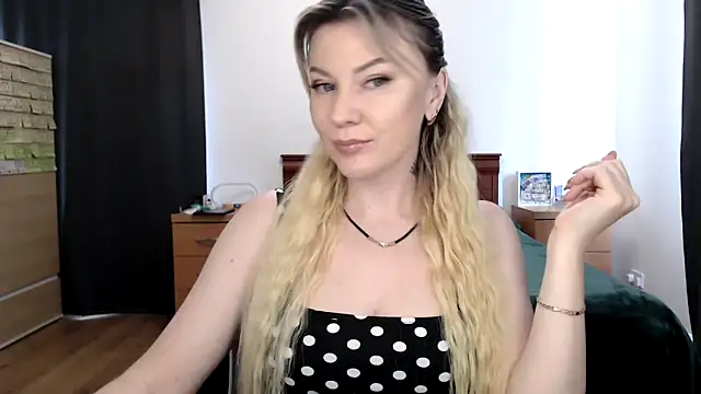 ParadiseAlina online show from September 24, 2025, 1:28 pm