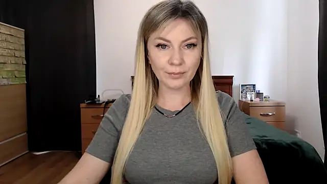 ParadiseAlina online show from October 13, 2025, 12:51 pm