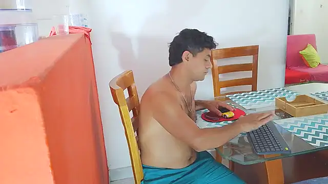 Snapshot of Nicolletorres2 chatting on February 10, 2026, 3:11 pm Nicolletorres2 online show from February 10, 2026, 3:11 pm