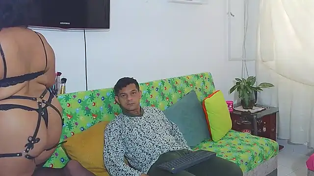 Snapshot of Nicolletorres2 chatting on February 13, 2026, 3:45 pm Nicolletorres2 online show from February 13, 2026, 3:45 pm