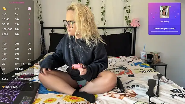 Snapshot of xxNaughtyNicolexx chatting on September 12, 2025, 10:31 pm xxNaughtyNicolexx online show from September 12, 2025, 10:31 pm