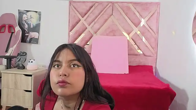 Candy Chloe02 online show from August 3, 2026, 3:25 am