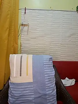 hotlyn45 online show from February 7, 2026, 2:25 pm