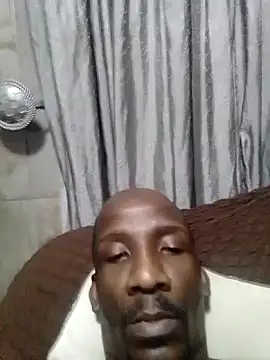 longdickson12345 online show from December 5, 2025, 8:39 pm