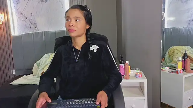 Kristall 06 online show from February 24, 2026, 3:40 am