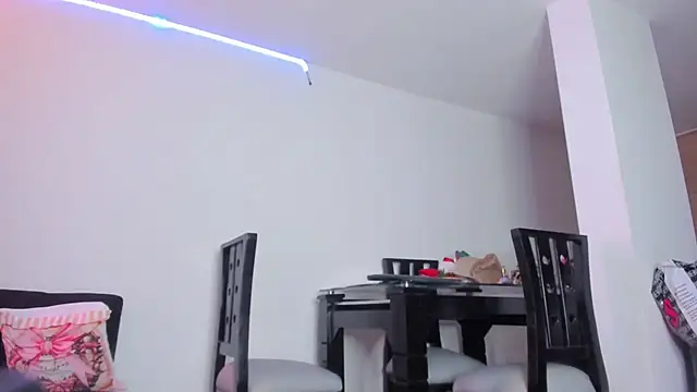 Snapshot of Cloekatz_ chatting on November 29, 2025, 1:39 am Cloekatz online show from November 29, 2025, 1:39 am