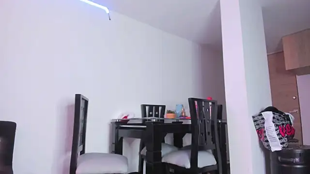 Snapshot of Cloekatz_ chatting on November 27, 2025, 8:20 pm Cloekatz online show from November 27, 2025, 8:20 pm