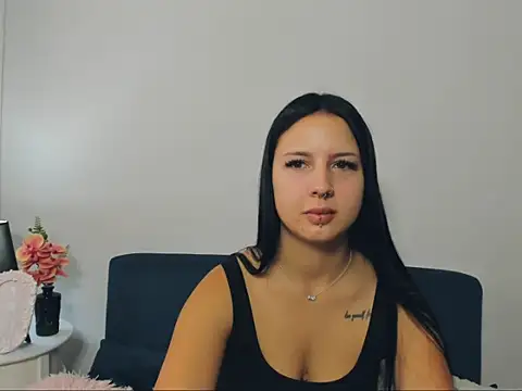 TaliaAdorable online show from October 3, 2025, 6:26 am