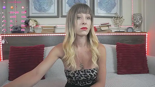 Snapshot of MuseDollX chatting on July 5, 2026, 5:20 pm MuseDollX online show from July 5, 2026, 5:20 pm