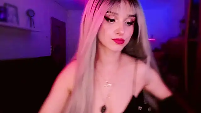 Snapshot of MistressJolie chatting on March 29, 2026, 12:01 am MistressJolie online show from March 29, 2026, 12:01 am