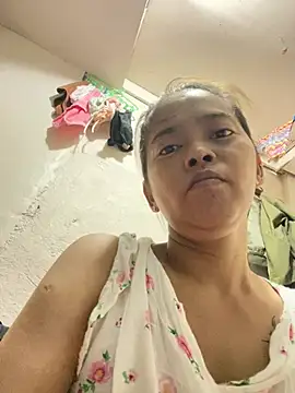 prettyslut69 online show from February 12, 2026, 10:31 pm